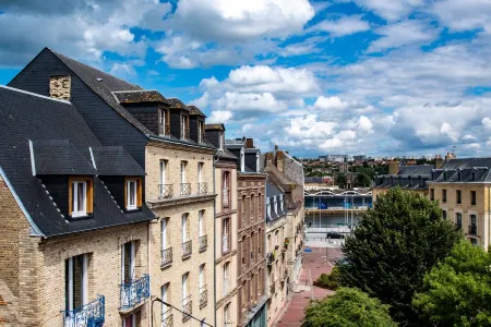 Dieppe Atypical duplex in the heart of town