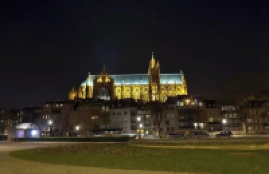 Emplacement Fabuleux, A 1 min Gare et 5m Musée, Restaurant et Centre Commercial