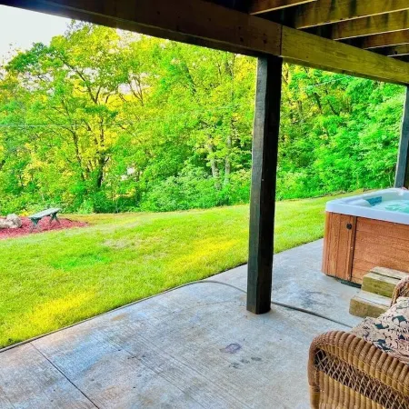Black Bear A-Frame Waterfront Log Cabin with Hot Tub Jacuzzi