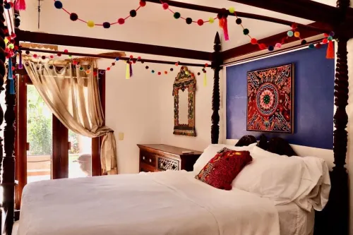 Relax in the private pool, chill out in the palapa or walk to the beach or Plaza