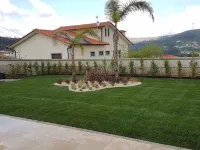 Magnifique villa contemporaine avec vue dans un écrin de verdure.