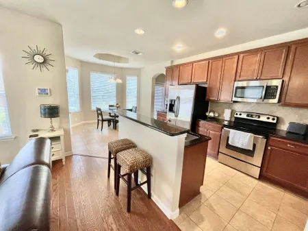 Whisper Dreams Retreat- cozy3BR retreat~big yard~bring pets~near Kalahari~DT ATX Отели в г. Раунд-Рок