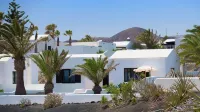 REYES Natur - Villa on the seafront