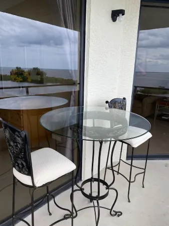 Cozy Gulf Island Resort Condo #603 in Hudson