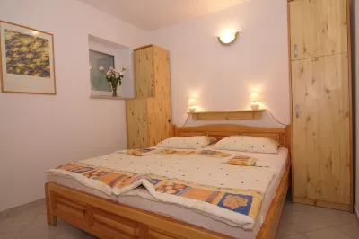 Large apartment with 2 bathrooms including large terrace, close to the sea and the center in Porec Hotels in Brulo