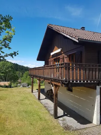 Attractive chalet 8/10 person Gerardmer Отели рядом с достопримечательностью «Camping Verte Vallée : dans les Vosges proche Gérardmer avec piscine et gîtes»