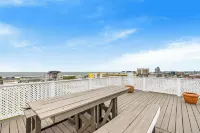 Graceful Lee - Waterfront - Private Pool - Private Dock