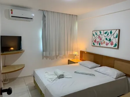 Flat Ground Floor Special with balcony in Marupiara Suites Flat 120 - 12x semjuros Отели рядом с достопримечательностью «Port of Suape»