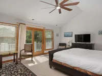 Venus Studio: Hottub, King Bed, Kayak, Bikes, SUP, Hotels in Kitty Hawk