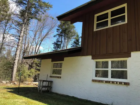 Cozy 3 bedroom condo 2.5 miles to Mount Snow Отели в г. West Dover