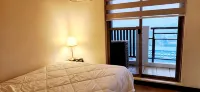 Penthouse 2BR Wi-Fi Pool Nr Golf Airport Fort BGC