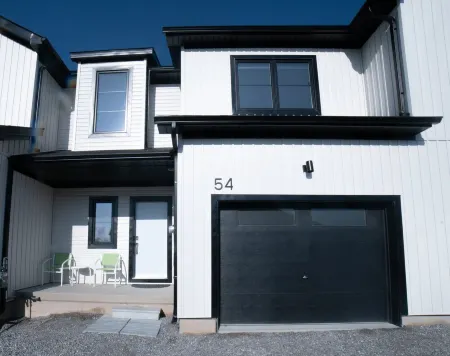 Little Lake House in Townsend Отели в г. Халдиманд Каунти