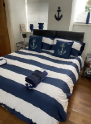 LOVELY 2 BED APARTMENT PORTHMADOG HARBOURSIDE FANTASTIC VIEWS