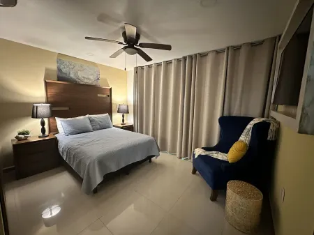 Beautiful and new apartment on the malecon Отели рядом с достопримечательностью «CENTRO DE ATENCION MULTIPLE CAM No.8»