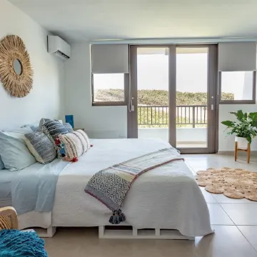 TRES TORTUGAS @ Marbela Ocean front, Ocean view!