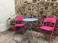 Lovely beachfront Apartment with private courtyard