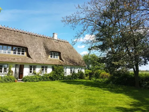 Ferienhof SONDERBYGAARD: cozy dormer apartment for couple or small group. Family