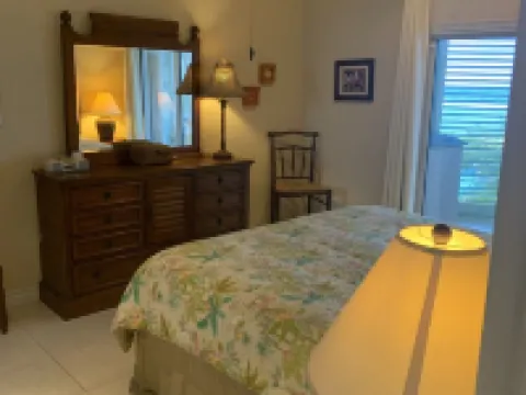 Beachfront Peace!  Awesome top floor condo on Caribbean plus military discount! Hotels in North Side