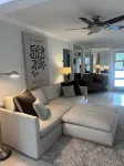 3 Bedroom 2 Bath Heated Pool, 1 Block to Wilton Dr Close to Beaches  Sleeps 6