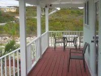 Tranquil Sunrise Cottage is right next to the FYRE  FESTIVAL site.