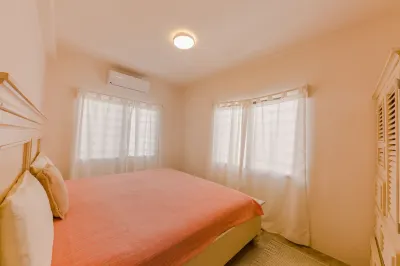 Island getaway with amazing views  호텔