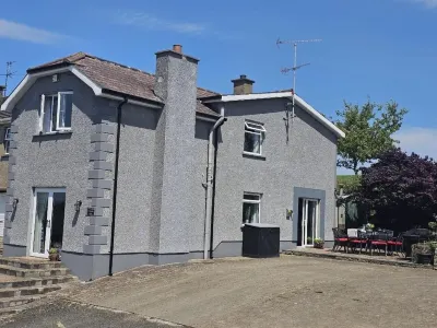 Captivating 4 Bedroom House in Northern Ireland  otelleri