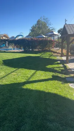 Beautiful home with a day of swimming with a private pool and jacuzzi