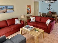 Ocean view penthouse, beach access. Beautiful private rooftop apartment