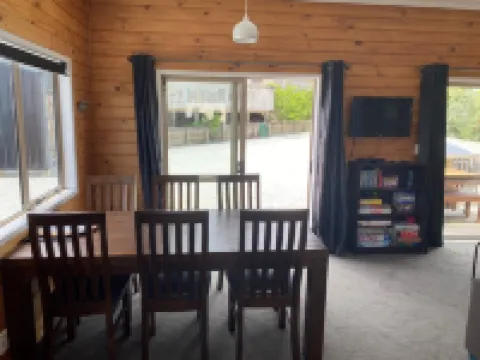 Rowlys Resort<br>Back Bach suitable for family of 4 or 2 couples