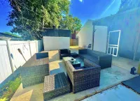 Dee's Lounge, Your Relaxation Oasis