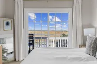 Sleep 16, Waterfront, Newly Remodeled, Pool, Ping Pong