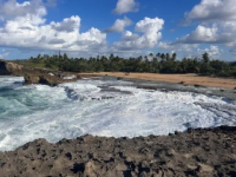 Quiet cozy 1 bedroom 1 bathroom just 2 blocks from beautiful beaches! Hotels in Arecibo