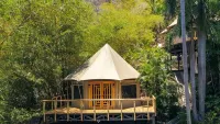 WAVEFRONT BAMBOO GLAMPING PARADISE