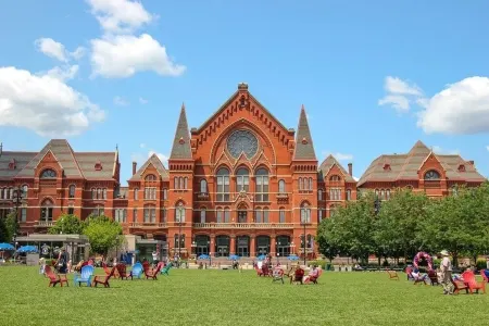 Cozy 2BR Apartment, 5-10 Min to Cincinnati! Отели в г. Кэмпбелл