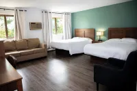 Walleye Inn Hotels in Wabanica Township