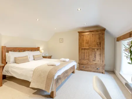 Bedehouse Cottage Отели рядом с достопримечательностью «Ли Гарденс Лтд»