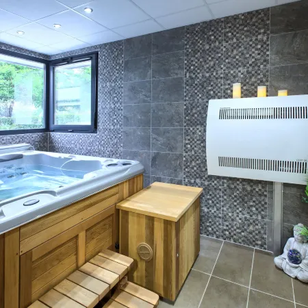 Logis Hotel Restaurant & Spa Au Comte d'Ornon