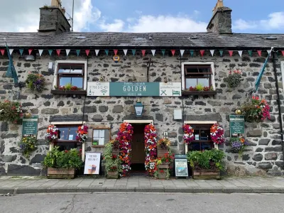 The Golden Fleece Inn Hotels in 