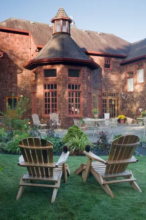 Arch Cape Inn and Retreat Отели рядом с достопримечательностью «Haystack Rock»