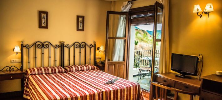 Finca Los Llanos Отели в г. Гранада