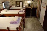 Montenegro Backpackers Home Kotor - 2-Star