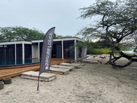 99 Surf Lodge