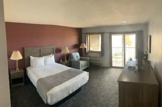 Cherry Hills Golf & Lodge