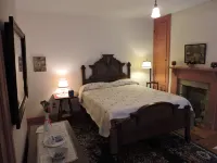 The Noon-Collins Inn Hotels in Ebensburg