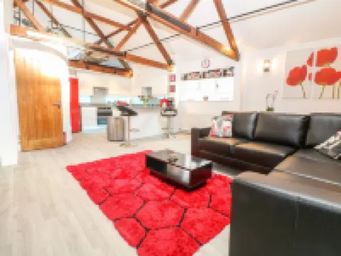 4 Holt Court