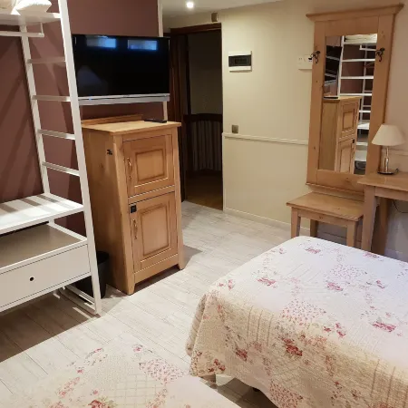 Hotel Alda A Boira Отели в г. Хака