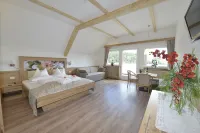 Molaris Lodge - 4-Star