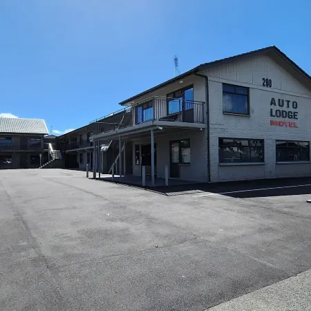 Auto Lodge Motel Отели рядом с достопримечательностью «Реформед Черч оф Гамильтон»