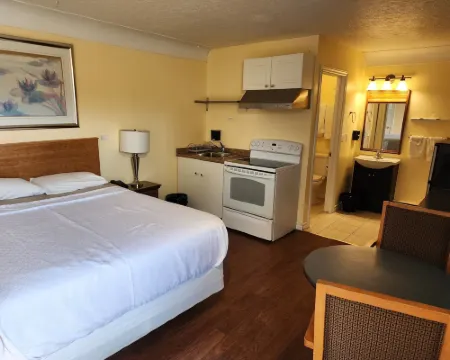 Sunparlor Motel Hotels in Leamington