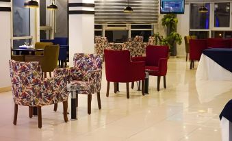 Seven Days Hotel